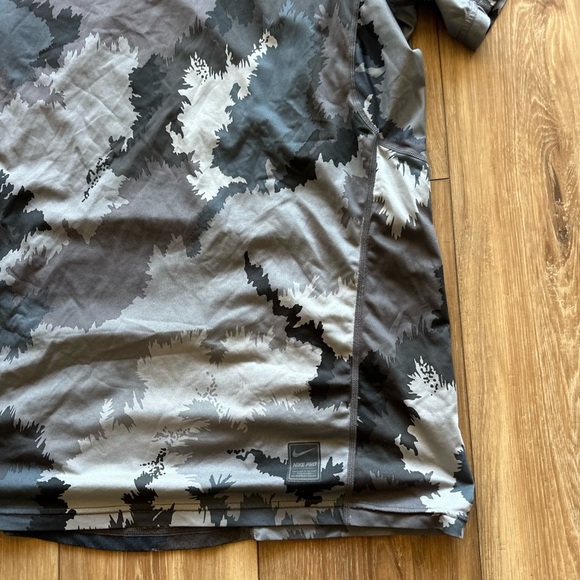 Nike Men's pro hypercool fitted short sleeve shirt size XL - Picture 2 of 5